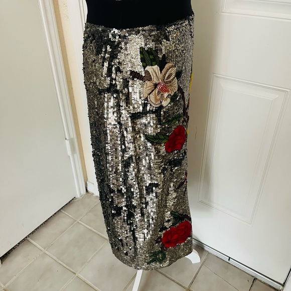 Alice&Olivia Midi sequin skirt. - Picture 4 of 8